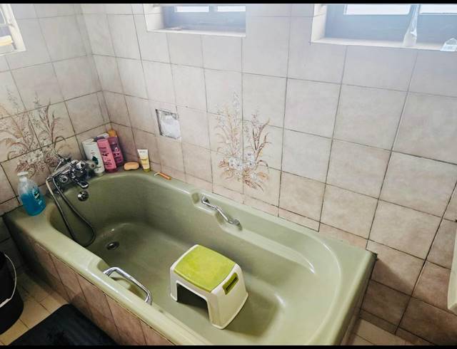 3 BEDROOM HOUSE TO LET IN SHALLCROSS